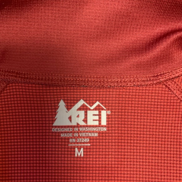 REI 1/2 Zip Lightweight Active/Baselayer - Picture 3 of 7